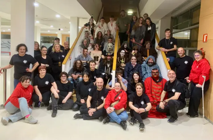 actrices, actores y staff